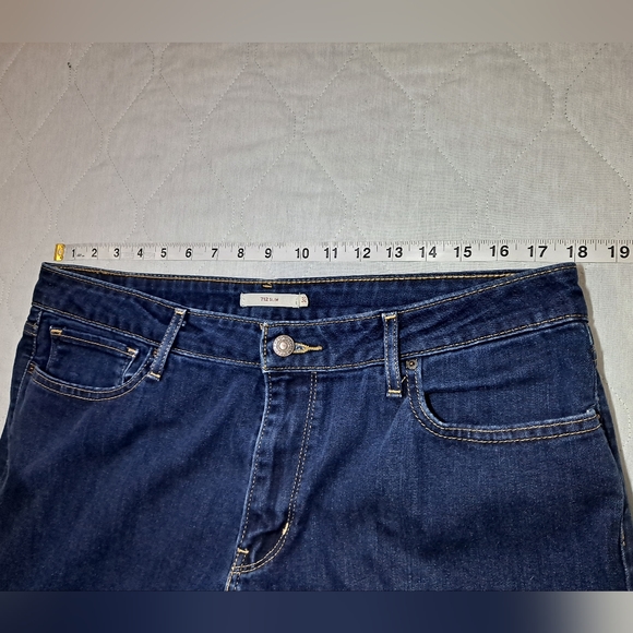 Levi's 712 Slim Stretch Jeans Men's 32x32 actual size 36x31 Blue Denim 5-Pkt. - Picture 9 of 12